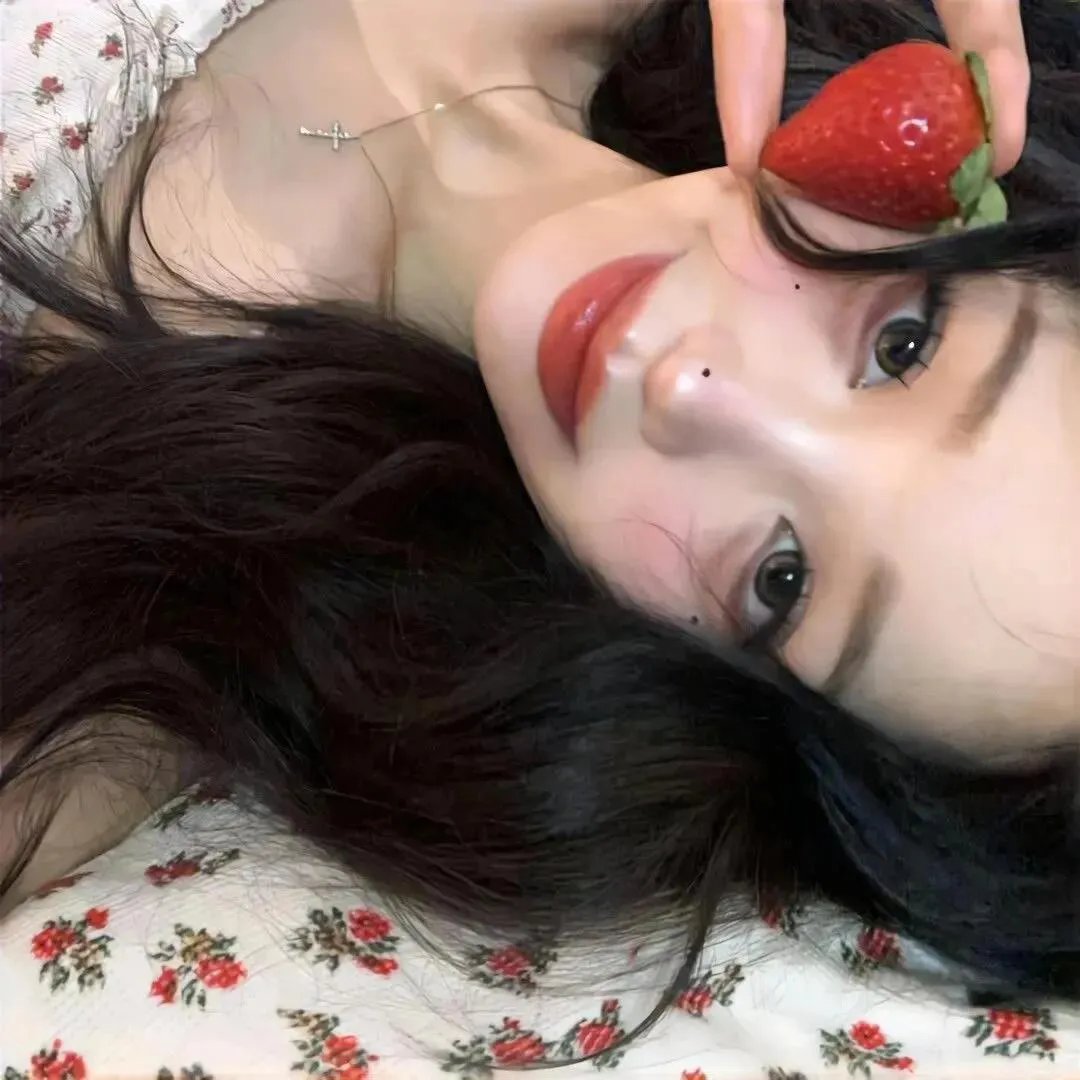 出水红莲